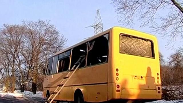 Появилось видео обстрела рейсового автобуса в Волновахе