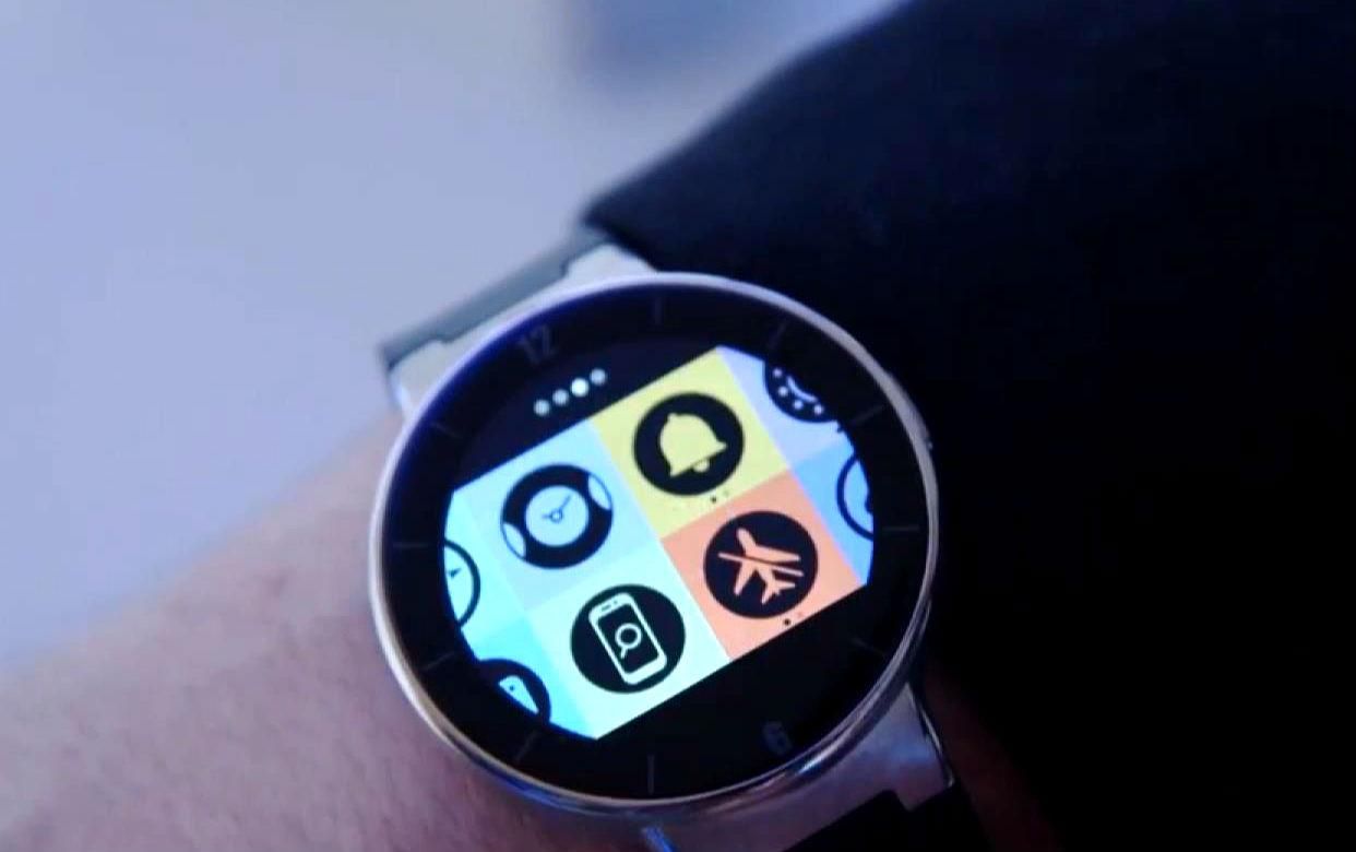 Alcatel представила "умные" часы