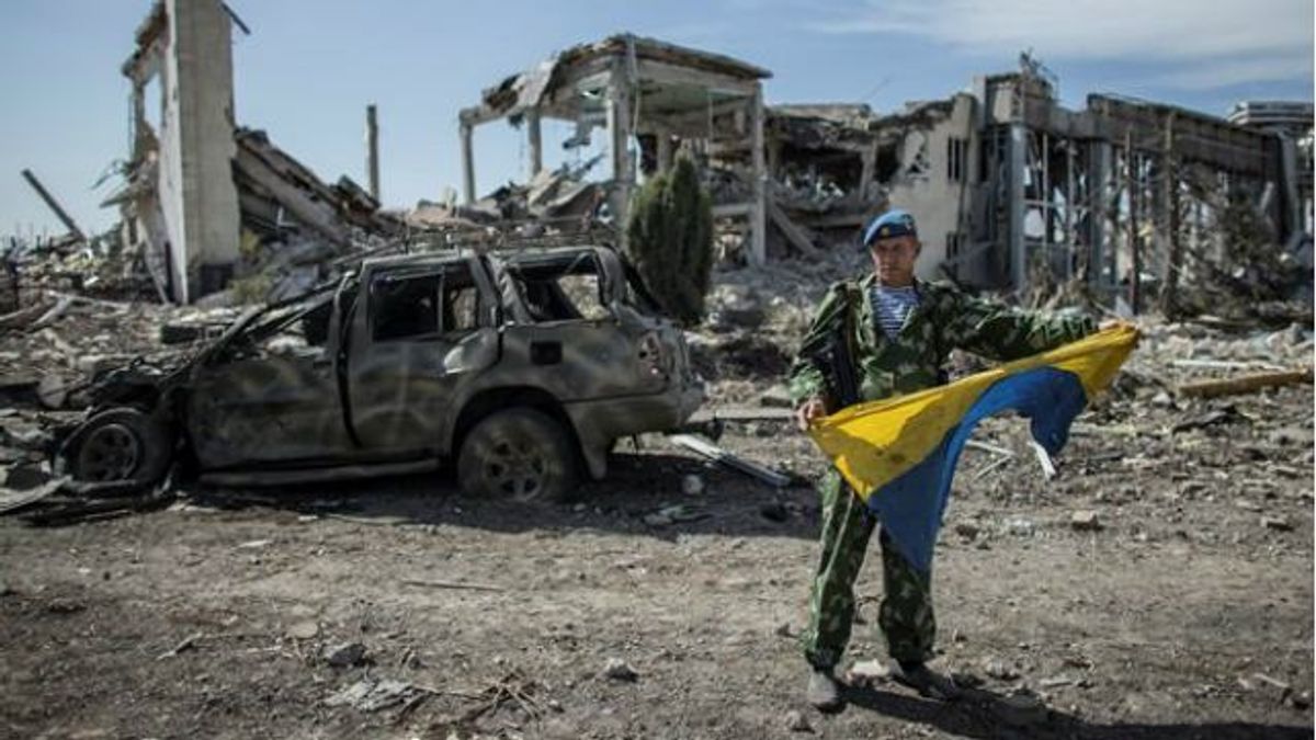 "Кіборги" відважно тримають оборону донецького аеропорту "Кіборги" відважно тримають оборону донецького аеропорту