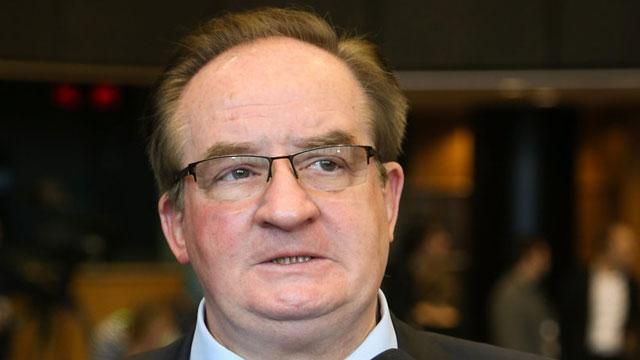 Євродепутат обізвав ЄС гномом через позицію щодо України Євродепутат обізвав ЄС гномом через позицію щодо України