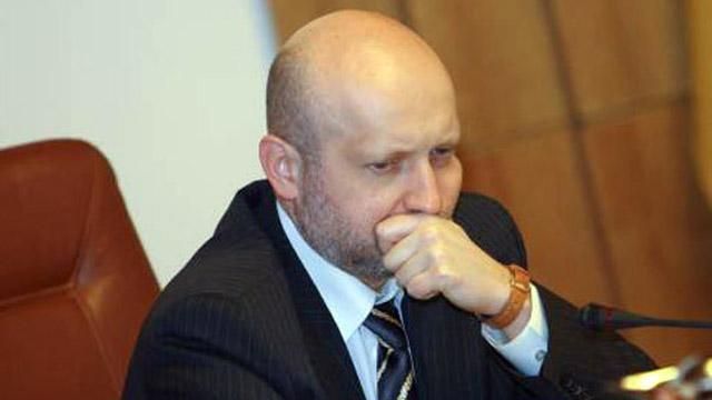 Україні світить або напад Росії, або тривалий збройний конфлікт на виснаження, — Турчинов Україні світить або напад Росії, або тривалий збройний конфлікт на виснаження, — Турчинов