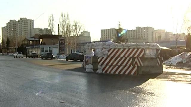 Диверсии не пройдут - в Харькове установили новый блокпост Диверсии не пройдут - в Харькове установили новый блокпост