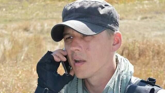 Що відбувається в донецькому аеропорті? Гість - "кіборг" Андрій "Богема" Шараскін Що відбувається в донецькому аеропорті? Гість - "кіборг" Андрій "Богема" Шараскін