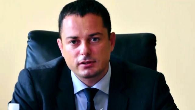 Липових бійців меншає – ще один заступник мінЖКГ відмовився від "учасника АТО" Липових бійців меншає – ще один заступник мінЖКГ відмовився від "учасника АТО"