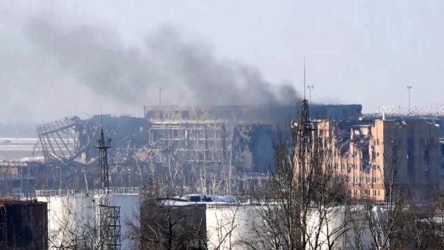 АТО сьогодні. "Кіборги" втримали новий термінал, РФ відправляє ще 3 тисячі бойовиків АТО сьогодні. "Кіборги" втримали новий термінал, РФ відправляє ще 3 тисячі бойовиків