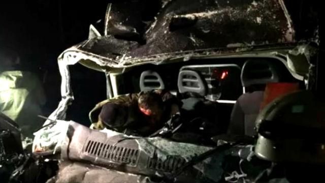 День у фото. Бойовики на джипі протаранили авто, морякам передали сучасний радар День у фото. Бойовики на джипі протаранили авто, морякам передали сучасний радар