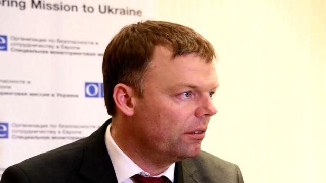 У ОБСЄ нарешті визнали — терористи обстрілюють аеропорт з житлових кварталів У ОБСЄ нарешті визнали — терористи обстрілюють аеропорт з житлових кварталів