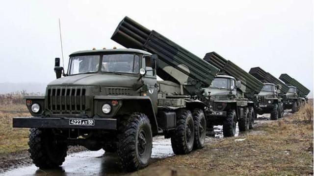 Боевики выжгли центр Крымского "Градами" Боевики выжгли центр Крымского "Градами"