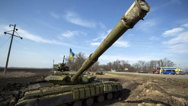 Бутусов просить депутатів збирати підписи за відставку голови Генштабу Бутусов просить депутатів збирати підписи за відставку голови Генштабу