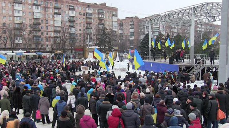 В Мариуполе прошел митинг в память погибших на Донбассе