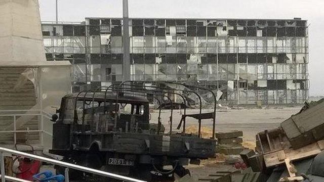 Силы АТО отодвинули боевиков от аэропорта — источник