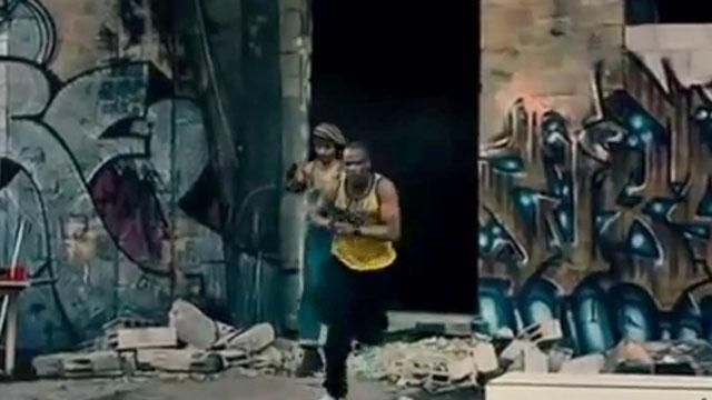 Фильм дня. "13 район" — боевик от Бессона о будущем Фильм дня. "13 район" — боевик от Бессона о будущем