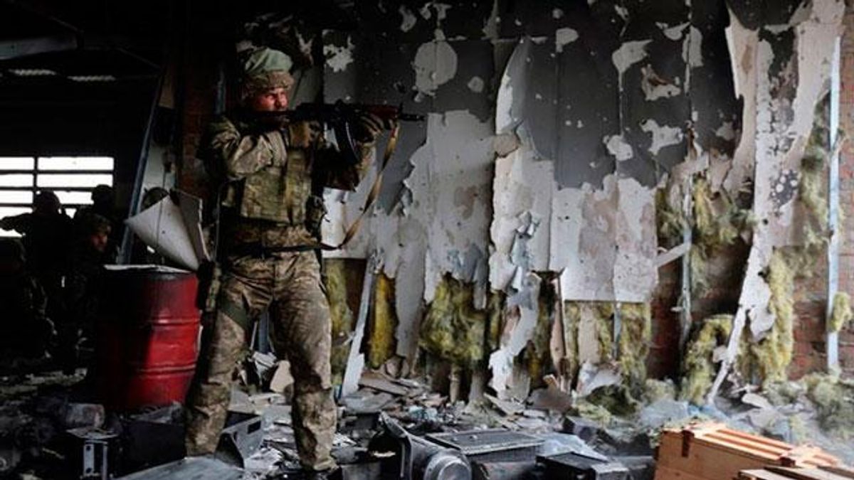 Украинские военные зачистили территорию вокруг донецкого аэропорта