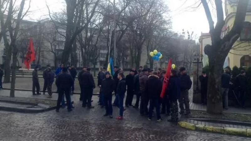 У Львові пікетували російське консульство У Львові пікетували російське консульство