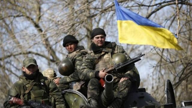 Два десятка раненых бойцов эвакуированы из Песков и аэропорта, — волонтер Два десятка раненых бойцов эвакуированы из Песков и аэропорта, — волонтер