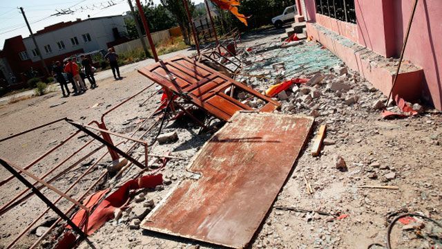 Бойовики обстріляли Дебальцеве: 8-річна дівчинка та її мати — у важкому стані Бойовики обстріляли Дебальцеве: 8-річна дівчинка та її мати — у важкому стані