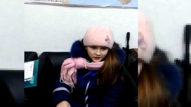 Вам він більш потрібен, — дівчинка віддала бійцям свій планшет Вам він більш потрібен, — дівчинка віддала бійцям свій планшет