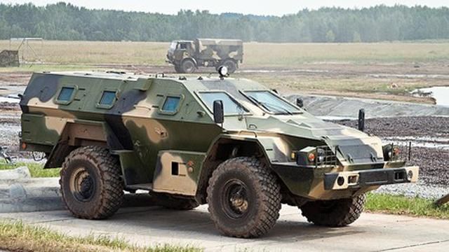 Россияне перебрасывают бронетехнику для луганских террористов, - Тымчук Россияне перебрасывают бронетехнику для луганских террористов, - Тымчук