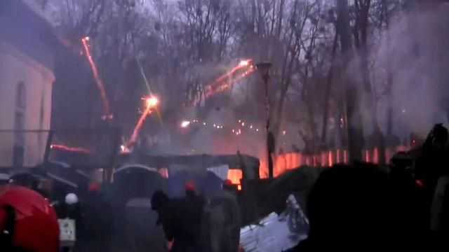 Євромайдан. Хроніка 20 січня: бої на Грушевського тривають, на озброєнні активістів — катапульта Євромайдан. Хроніка 20 січня: бої на Грушевського тривають, на озброєнні активістів — катапульта