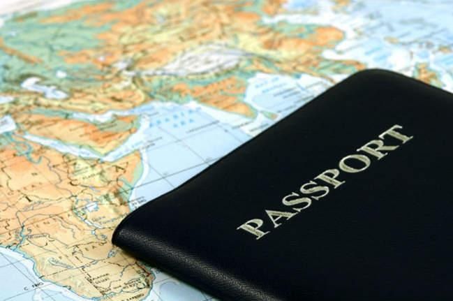 Українці мають платити за біометричні паспорти не більше 300 грн, — експерт