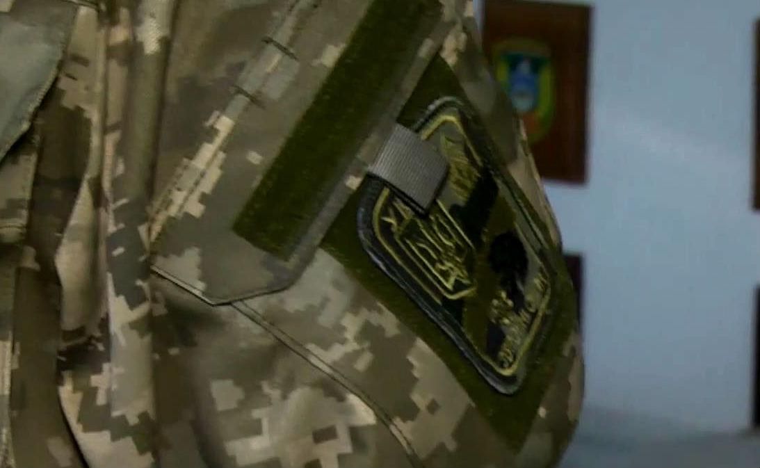 В столичных военкоматах — очереди призывников В столичных военкоматах — очереди призывников