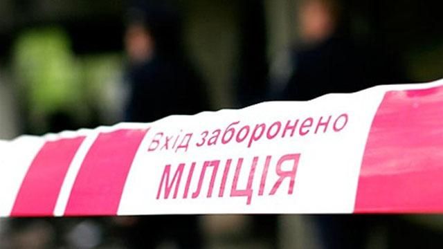 Во Львове прямо из машины выбросили труп мужчины Во Львове прямо из машины выбросили труп мужчины