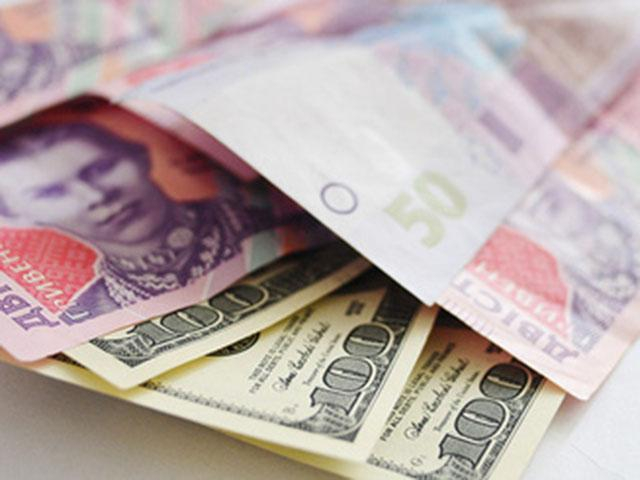 Доллар вырос, евро опустился, - курсы валют от НБУ