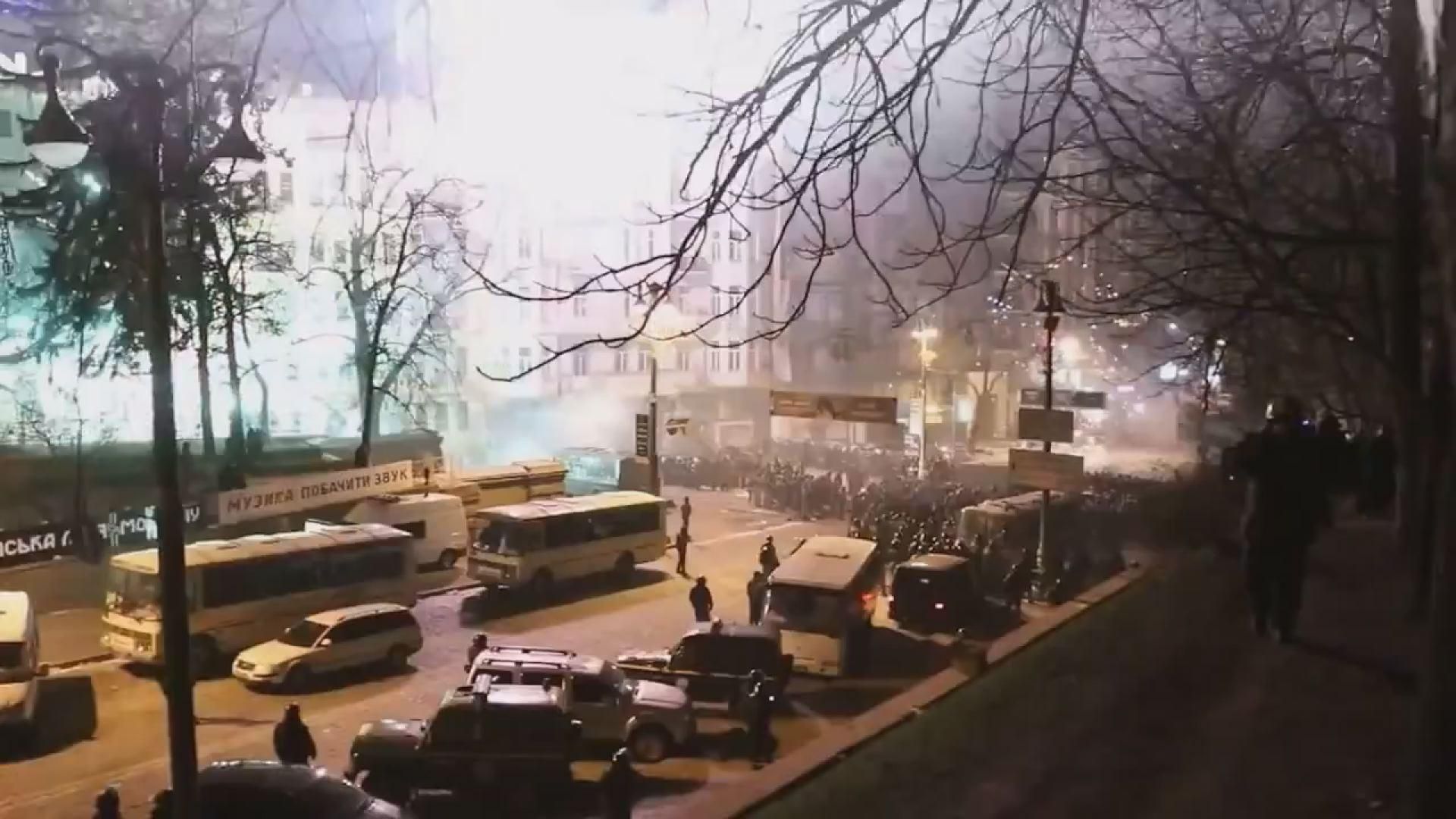 Хроника 21 января 2014: титушки в Мариинском парке, схватки беркутовцев с майдановцами Хроника 21 января 2014: титушки в Мариинском парке, схватки беркутовцев с майдановцами