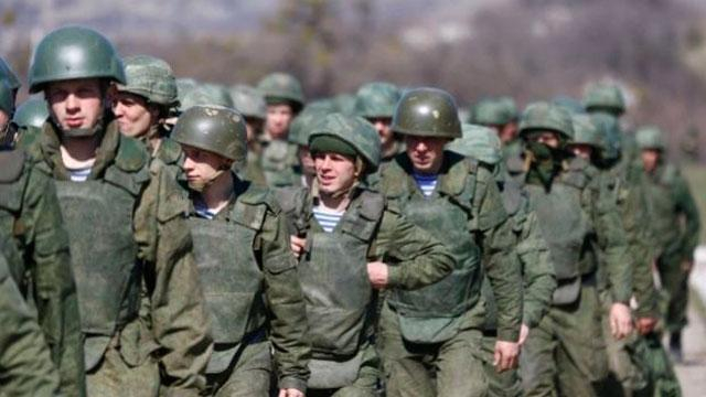 50 тысяч российских военных - возле границы. Украина дала России сутки на объяснения
