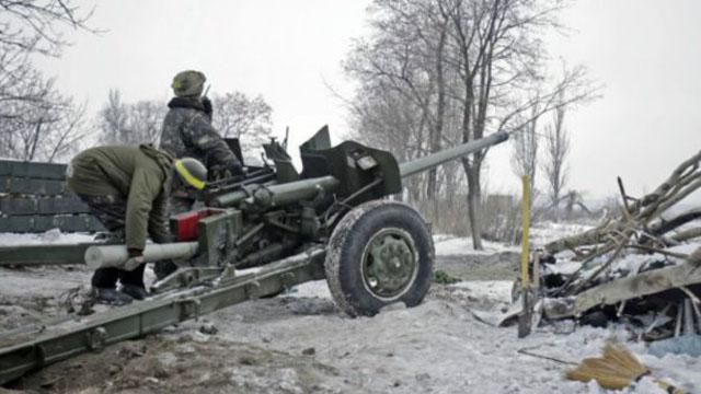 В районе 29 и 31 блокпостов продолжаются ожесточенные бои