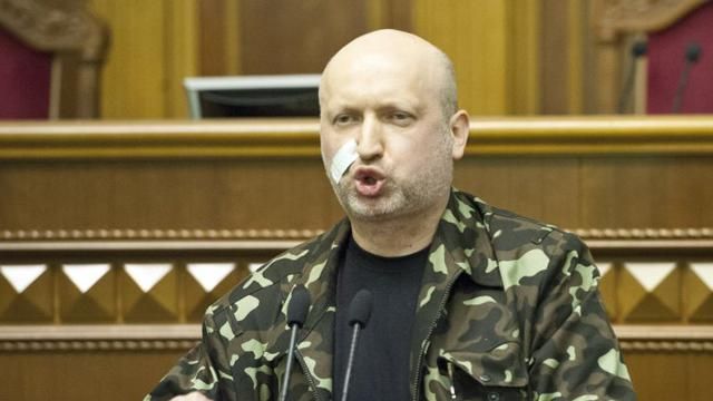 Турчинов дійсно попав під обстріл. З ним все добре, сам бачив, — Геращенко Турчинов дійсно попав під обстріл. З ним все добре, сам бачив, — Геращенко