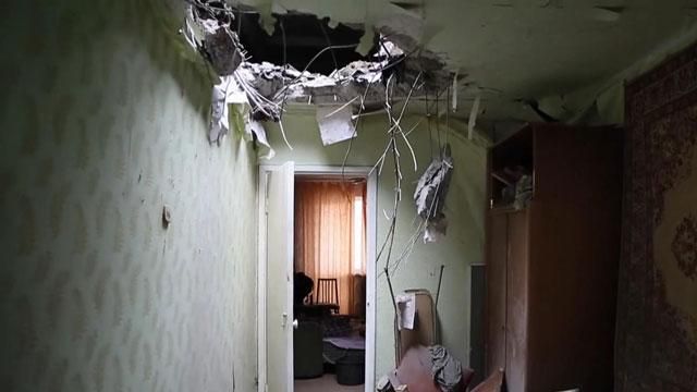 Террористы разрушают Донецк Террористы разрушают Донецк