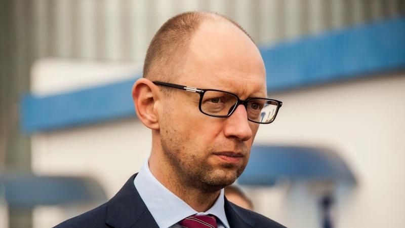 Яценюк обвинил Россию в теракте в Донецке Яценюк обвинил Россию в теракте в Донецке