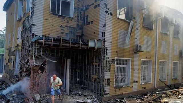 У Мар’їнці на очах у батьків від снаряда загинув 9-річний хлопчик У Мар’їнці на очах у батьків від снаряда загинув 9-річний хлопчик