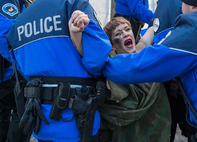 FEMEN відвідали Всесвітній економічний форум в Давосі (18+)