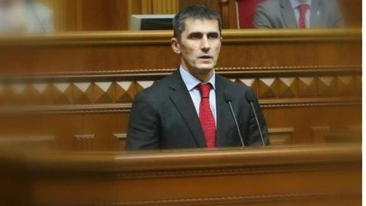 Ярема відзвітує у Раді про розслідування розстрілу Небесної сотні Ярема відзвітує у Раді про розслідування розстрілу Небесної сотні