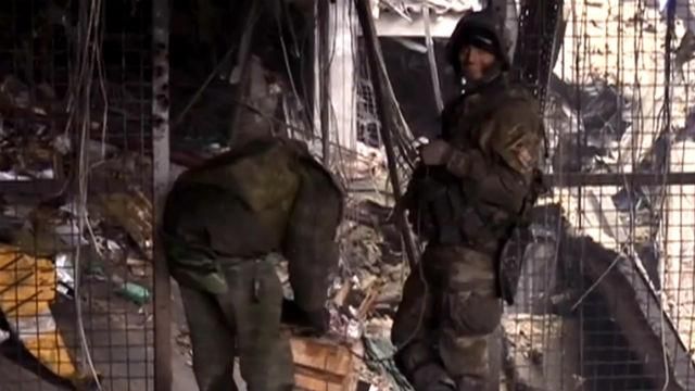 В донецком аэропорту сейчас "хозяйничают" террористы В донецком аэропорту сейчас "хозяйничают" террористы