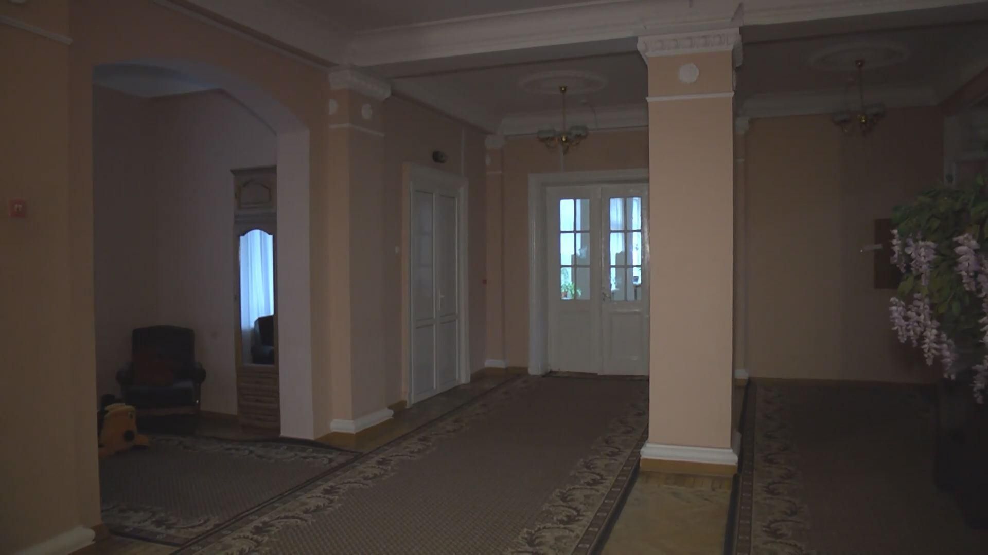 Дачі чиновників стануть домівками для українців Дачі чиновників стануть домівками для українців