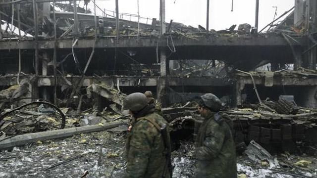 Поблизу донецького аеропорту тривають жорстокі бої: бойовики несуть втрати