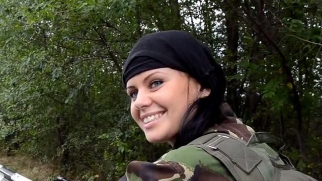 Воевать добровольцами соглашаются девушки Воевать добровольцами соглашаются девушки