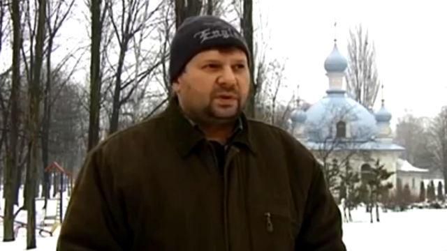 Моя дитина в тебе. Віддай, матері віддай, — батько "кіборга" звернувся до Захарченка Моя дитина в тебе. Віддай, матері віддай, — батько "кіборга" звернувся до Захарченка