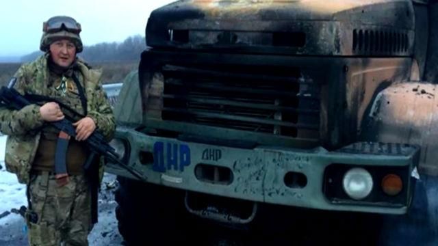 День у фото. "Кіборги" влаштували "теплий" прийом бойовикам, Ярош після операції День у фото. "Кіборги" влаштували "теплий" прийом бойовикам, Ярош після операції