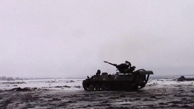 Обстріли 29-го блокпосту тривають майже щогодини Обстріли 29-го блокпосту тривають майже щогодини