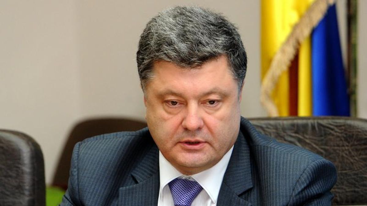 Порошенко наконец открыто признал, что террористов поддерживает Россия Порошенко наконец открыто признал, что террористов поддерживает Россия