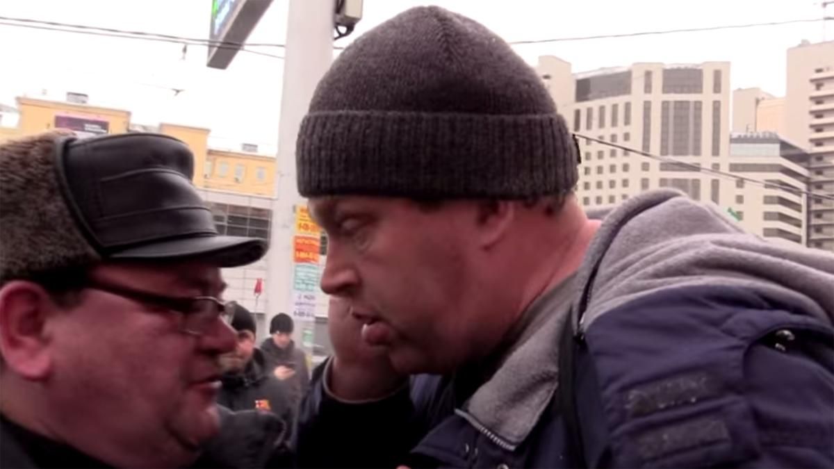 В Москве агрессивные прохожие пытались помешать проведению акции в поддержку Украины