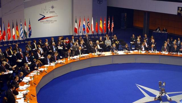 НАТО обсудит вероятность ядерной угрозы со стороны России, — СМИ