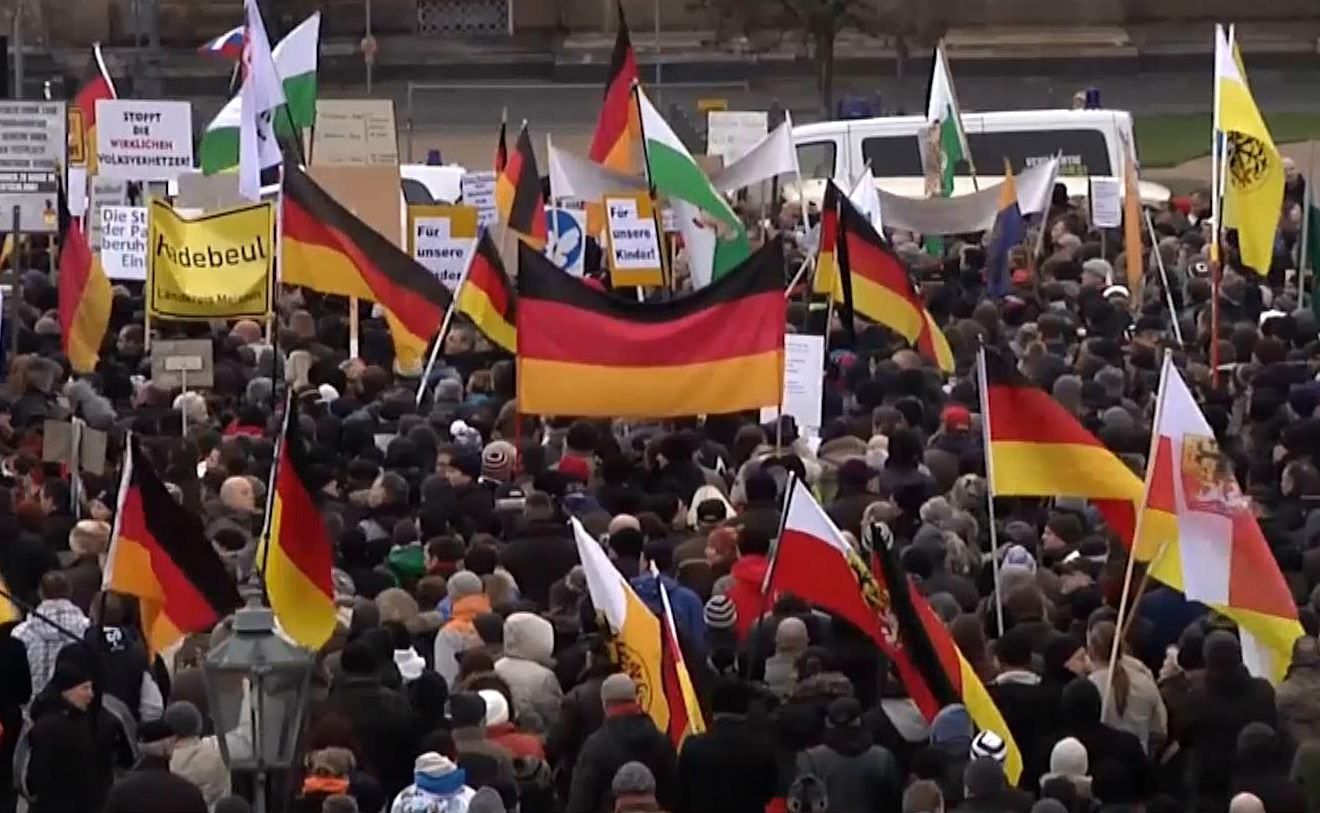 Антиисламское движение Pegida восстановило митинги Антиисламское движение Pegida восстановило митинги