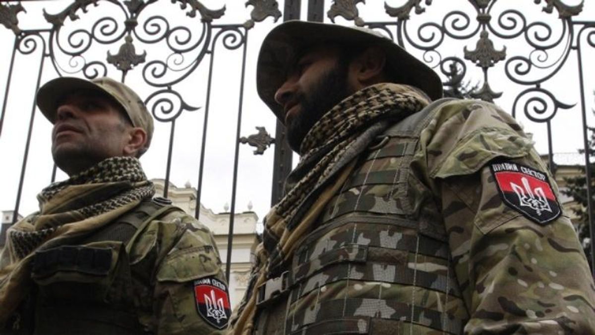 В "Правом секторе" объяснили, зачем создают запасной батальон в Киеве В "Правом секторе" объяснили, зачем создают запасной батальон в Киеве
