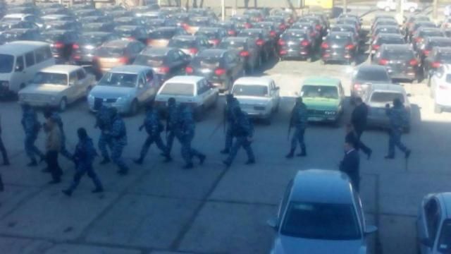 Російські спецслужби оточили кримськотатарський телеканал Російські спецслужби оточили кримськотатарський телеканал