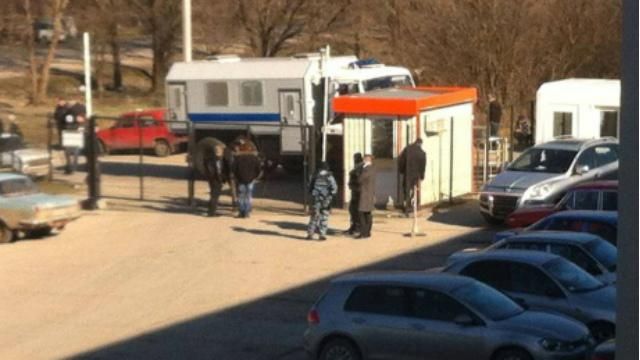 Российские спецслужбы обыскивают телеканал ATR Российские спецслужбы обыскивают телеканал ATR